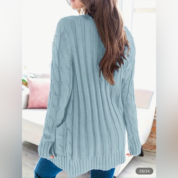 Button down sweater - Picture 2 of 3